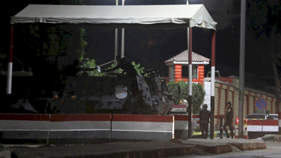 تفاصيل جديدة في جريمة قتل مسؤول مصري سابق وزوجته