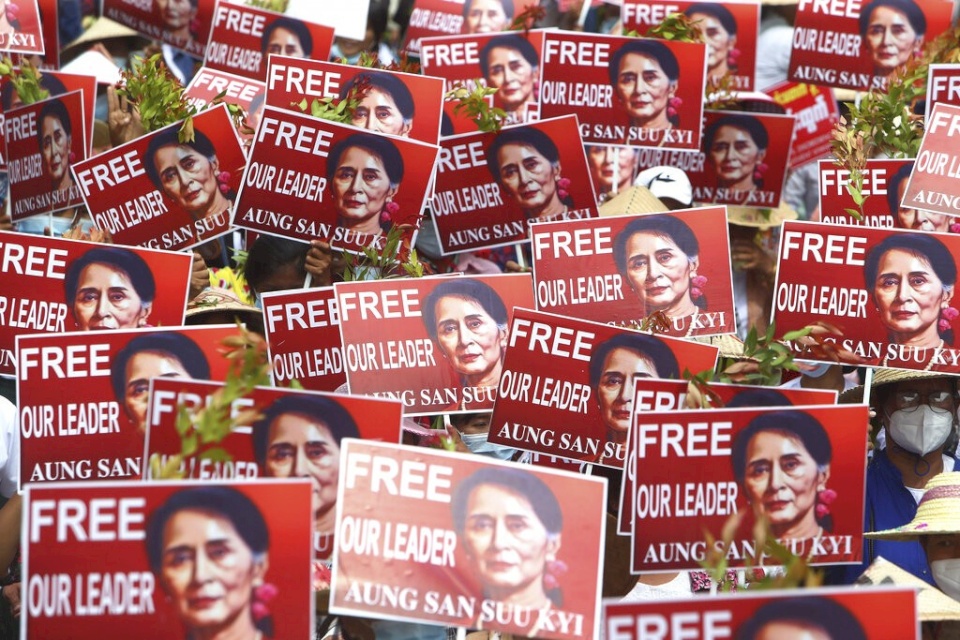 انقلاب ميانمار: توسع الاحتجاجات وعقوبات أممية على الجيش