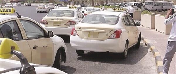 تفاصيل مستفزة.. هذا ما فعله سائق في الكويت بوافدة اسيوية داخل سيارته!