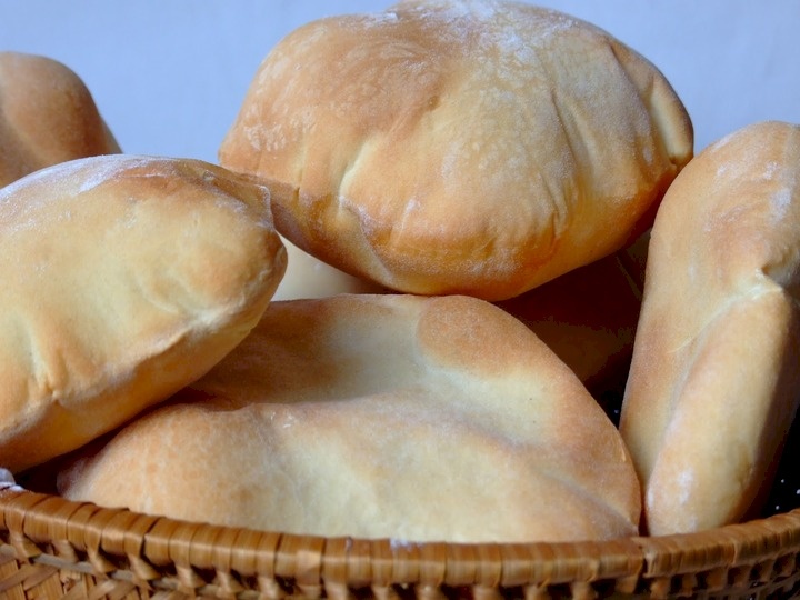 مصر ترفع سعر الخبز 300 بالمئة