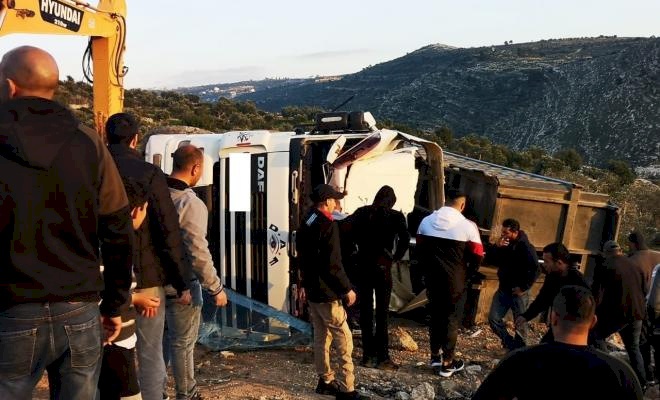 وفاة مواطن جراء انقلاب شاحنة غرب رام الله
