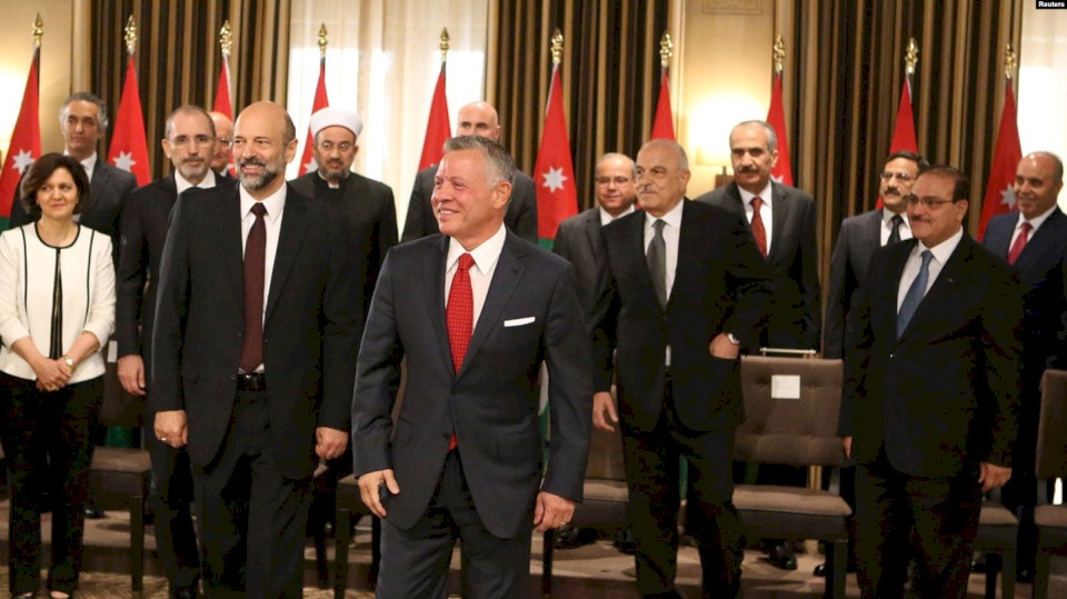بالاسماء.. تعديل على الحكومة الأردنية شمل عشر حقائب