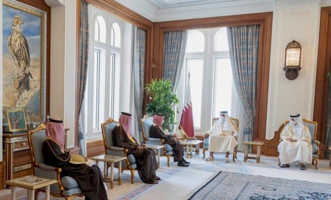 وزير خارجية السعودية يصل الدوحة حاملا رسالة لأمير قطر
