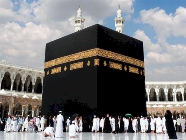 السعودية ترفع عدد المسموح لهم بالعمرة والمصلين بالمسجد الحرام في رمضان