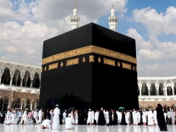 السعودية ترفع عدد المسموح لهم بالعمرة والمصلين بالمسجد الحرام في رمضان