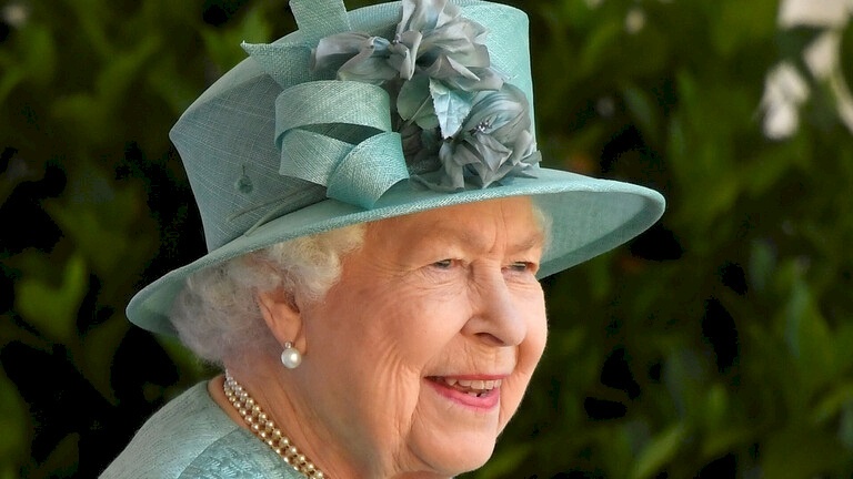 الكشف عن صافي ثروة الملكة إليزابيث