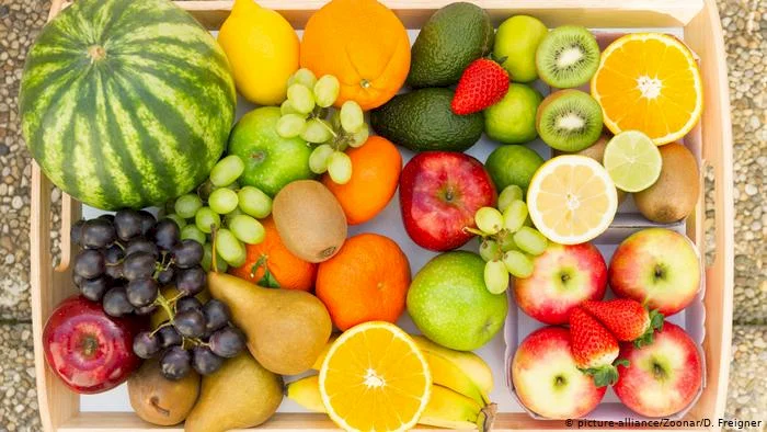 فواكه إذا تناولتها يومياً.. تطرد السموم من الكبد والكلى
