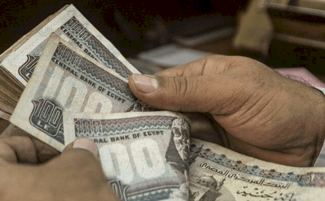 شركة مصرية تثير الجدل.. هذا ما فعلته برواتب موظفيها بسبب عيد الأم!