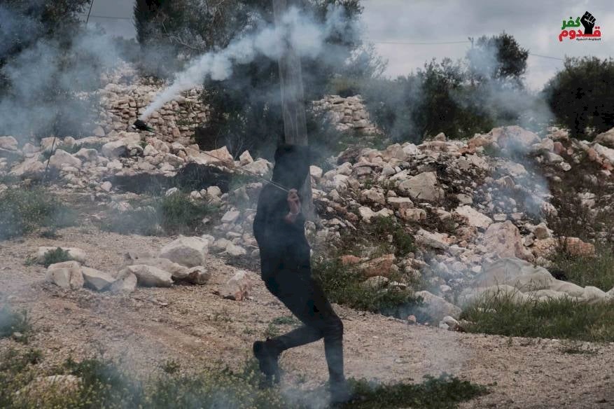 صور| إصابات بالرصاص والاختناق إثر قمع الاحتلال مسيرات بالضفة