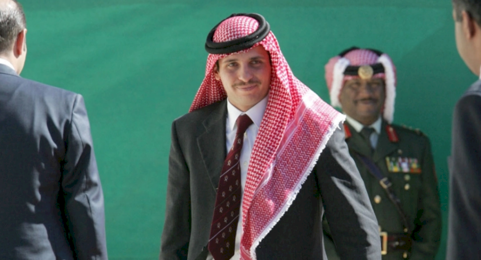 الصفدي يتهم الأمير حمزة بسعيه لتقديم نفسه كـ"حاكم بديل" بالأردن: كان يريد ركوب الموجة!
