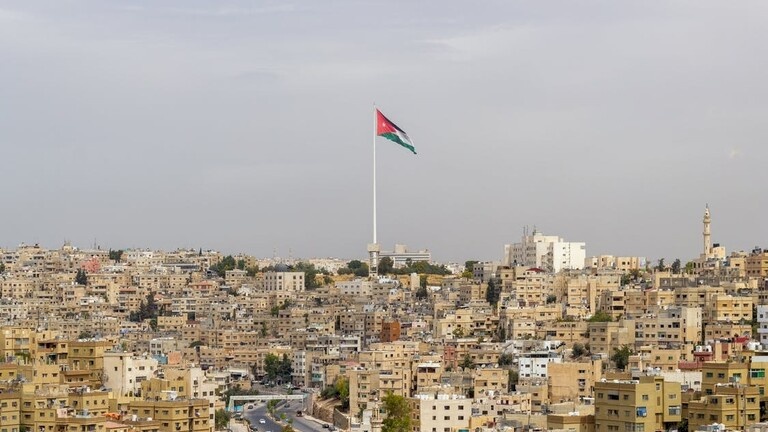 مشادات وشتائم وتحذيرات من "كوهين".. الإعلام يكشف فحوى لقاء الخصاونة بالنواب حول قضية الأمير حمزة