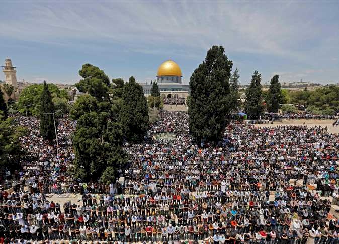 الاحتلال يسمح بدخول 10 آلاف فلسطيني للصلاة بالأقصى في أول جمعة برمضان