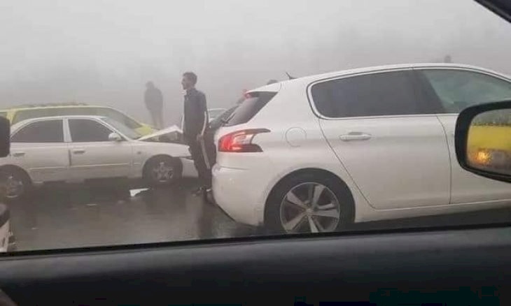 لحظة تصادم أكثر من 30 سيارة في الجزائر.. فيديو