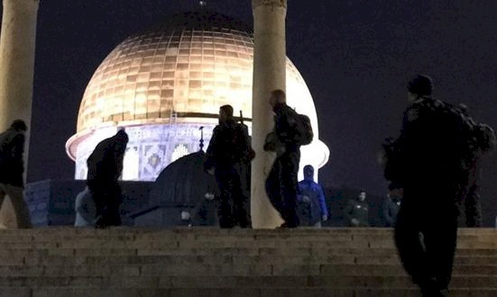 حماس: إجراءات الاحتلال بالأقصى تُمهد لثورة عارمة 