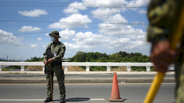 القوات الفلبينية تقتل 3 مسلحين بينهم "انتحاري" مصري