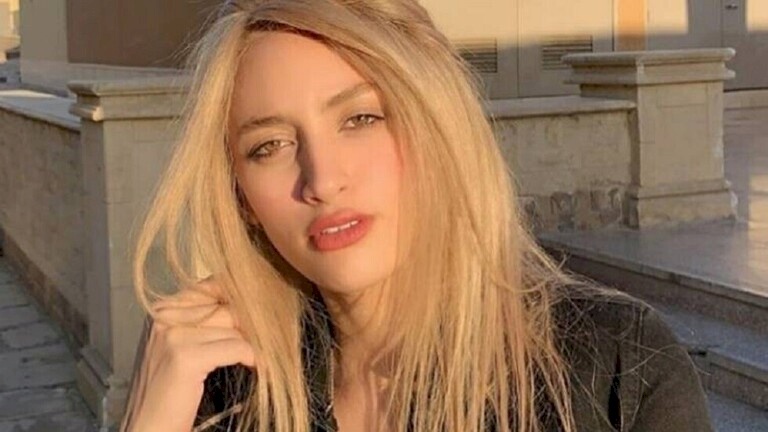 مودة الأدهم تصرخ داخل قفص الاتهام وحنين حسام تغيب..مستجدات محاكمة "فتيات التيك توك" في مصر