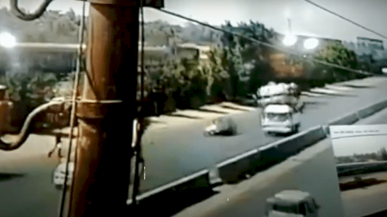 شاهد| فيديو للحظة وقوع حادث قطار طوخ في مصر