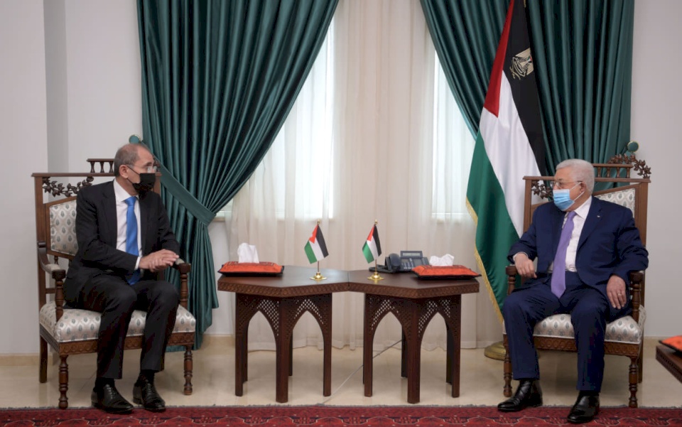 الأردن تسلم فلسطين عقود "الشيخ جراح"