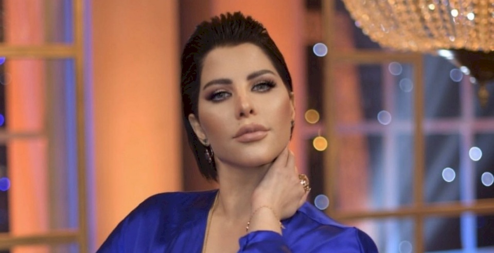 فيديو| المغنية شمس تدفن نفسها لتجرب الموت!