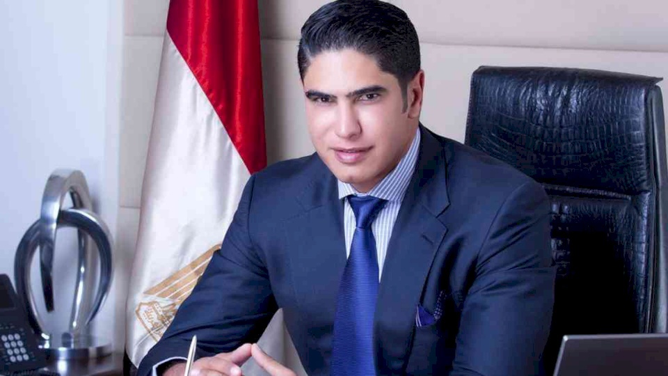 شاهد.. زوجة أبو هشيمة الأولى وأولاده.. والجمهور: «أجمل من هيفاء وياسمين صبري»