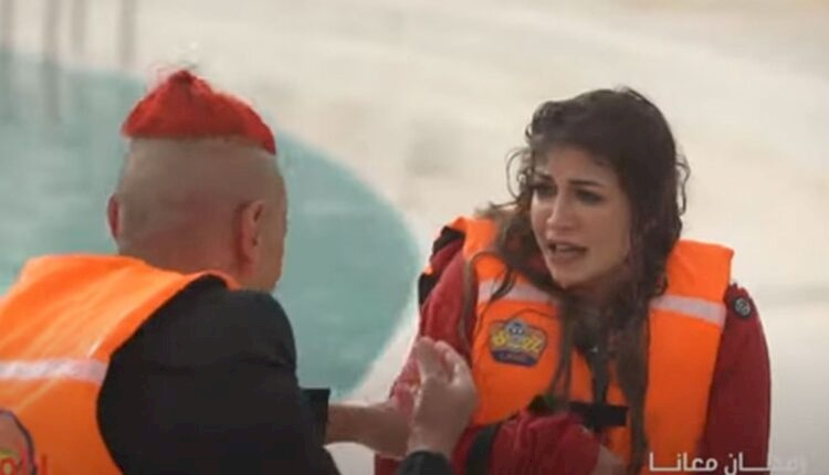 فيديو| “مزة قادرة” رامز جلال يواصل التحرش بالفنانات.. شاهد ما فعله مع ملك قورة بالحلقة الـ19