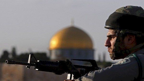 تعزيزات عسكرية احتلالية بالقدس وإغلاق شوارع مؤدية للأقصى