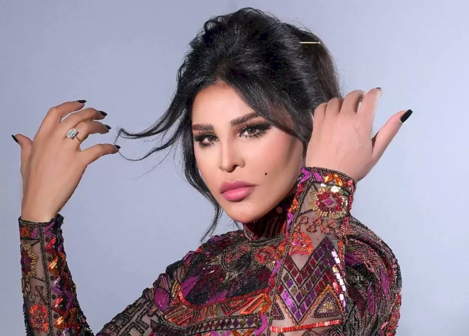 شاهد| فيديو مُسرب للفنانة الإماراتية أحلام وهي تقرأ القرآن يثير الجدل بين المتابعين!