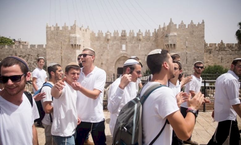 الاحتلال يغلق شوارع القدس القديمة بذريعة تأمين مسيرات المستوطنين