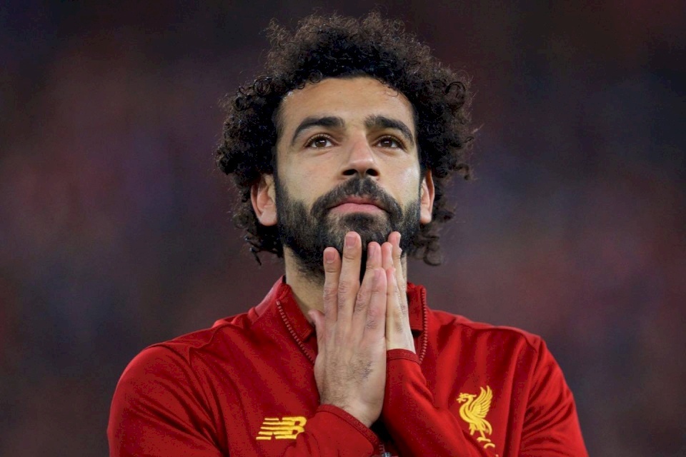 محمد صلاح ينشر صورة له من القدس ويوجه رسالة لقادة العالم