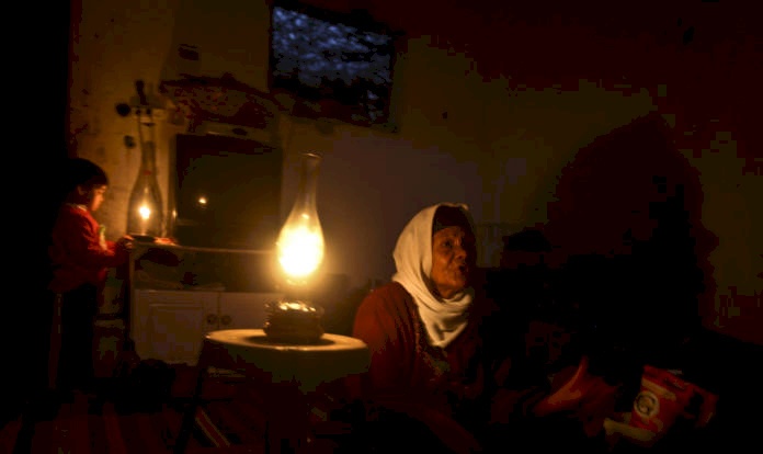 عمال شركة الكهرباء الإسرائيلية: "لن نصلح خطوط كهرباء غزة"