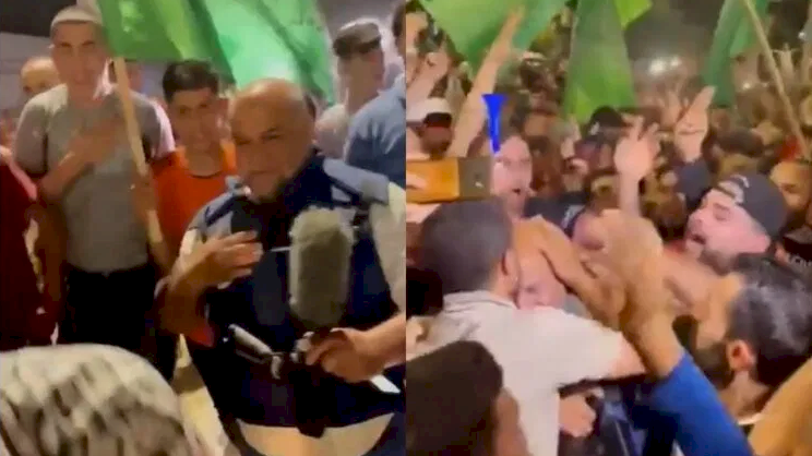 شاهد كيف احتفى أهالي غزة بمراسل قناة الجزيرة وائل الدحدوح بعد انتصار المقاومة (فيديو)