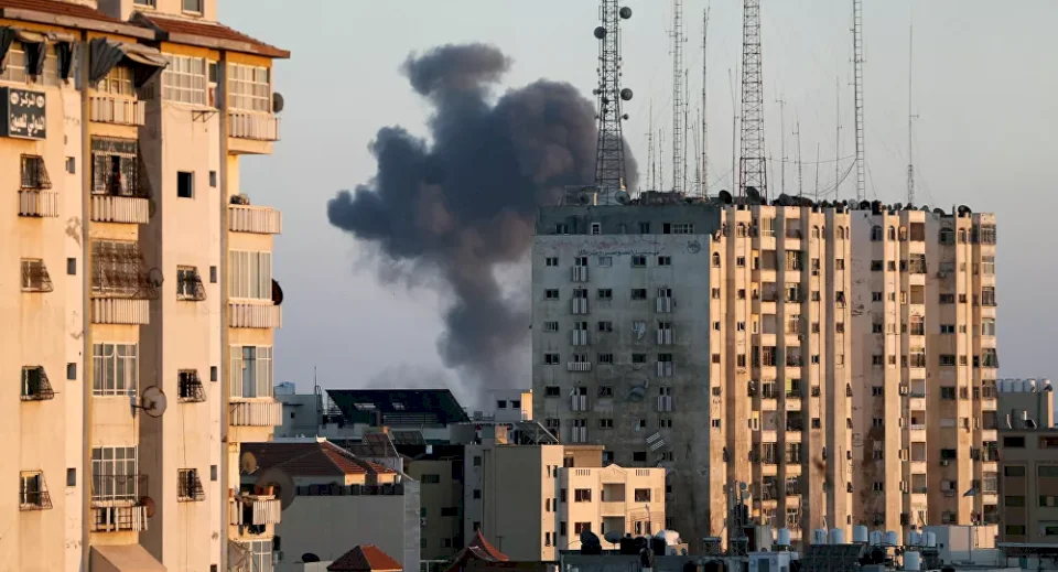 جنرال اسرائيلي يكشف: هكذا تم استهداف أبراج غزة في الحرب الأخيرة