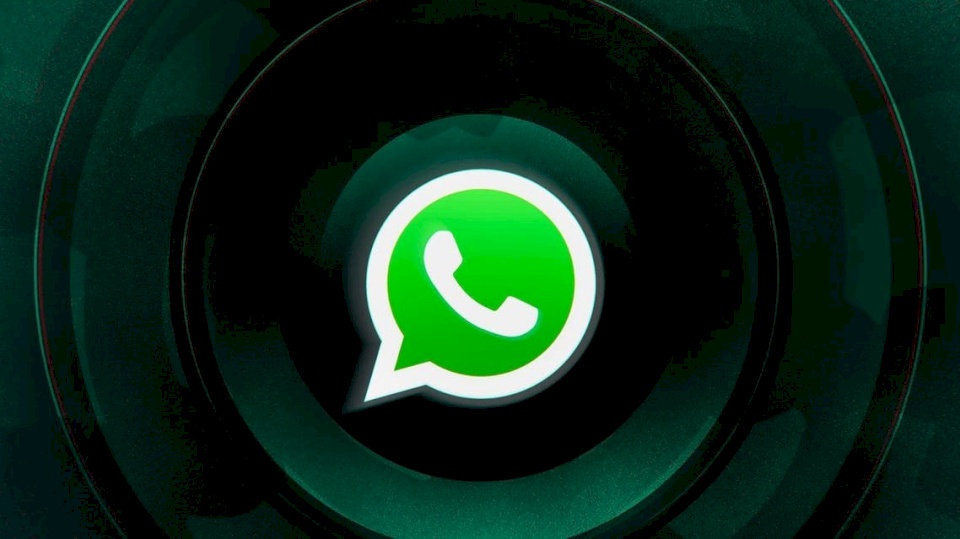 خطوة للوراء.. واتساب يتراجع عن تهديده