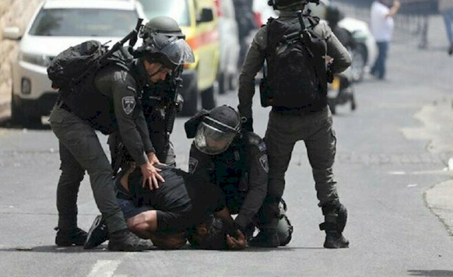 الاحتلال يقمع وقفة تضامنية مع اهالي حي الشيخ جراح في القدس
