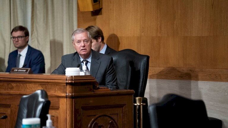 سيناتور أمريكي: تل أبيب هي عيون وآذان واشنطن