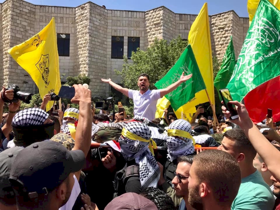 تشييع جثمان الشهيد فادي وشحة في بيرزيت