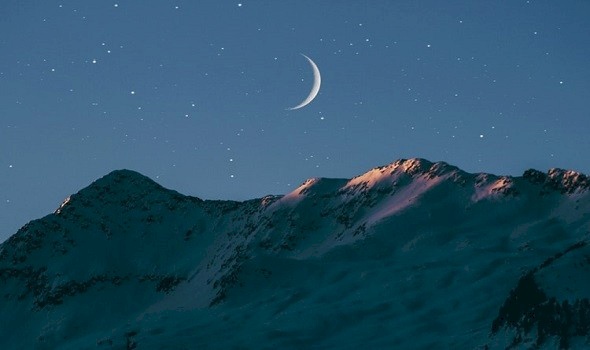 عضو في الاتحاد العربي لعلوم الفضاء والفلك يتوقع يوم عيد الأضحى المبارك