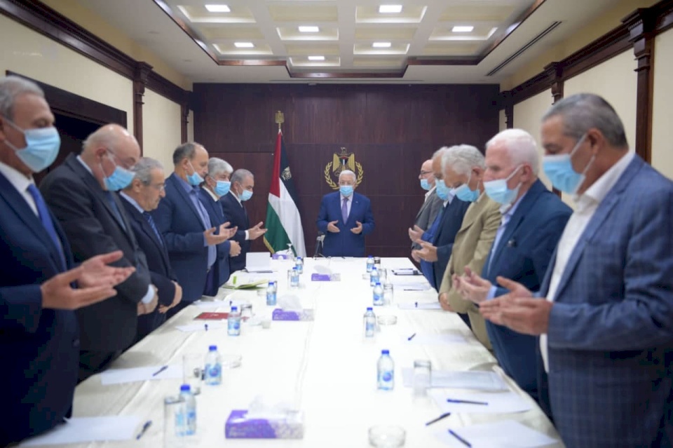 اللجنة التنفيذية لمنظمة التحرير تدعو لتشكيل حكومة وفاق