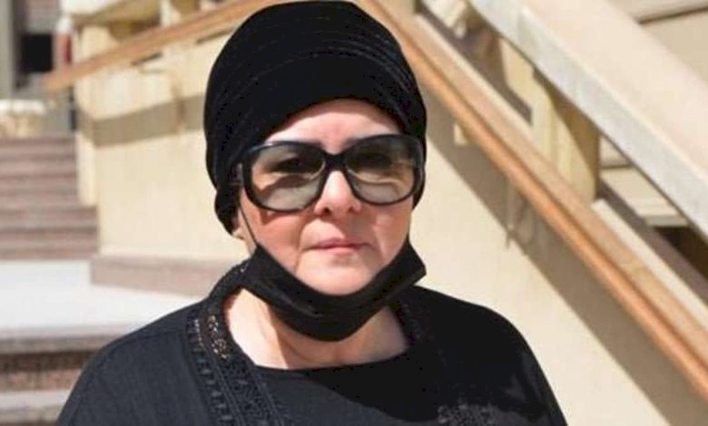 هل هذه فعلا صورة دلال عبد العزيز في العناية المركزة؟ (شاهد)