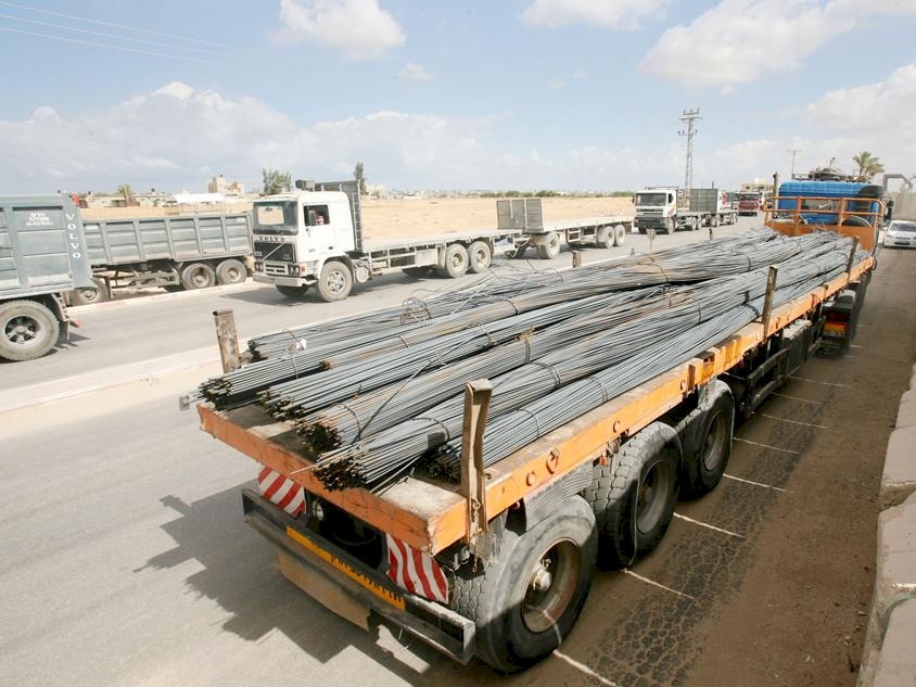 قناة عبرية: إسرائيل تطالب مصر بعدم إدخال مواد بناء لغزة
