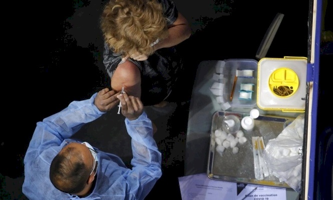 شركتان إسرائيليتان تعرضان لقاح كورونا بالسوق السوداء