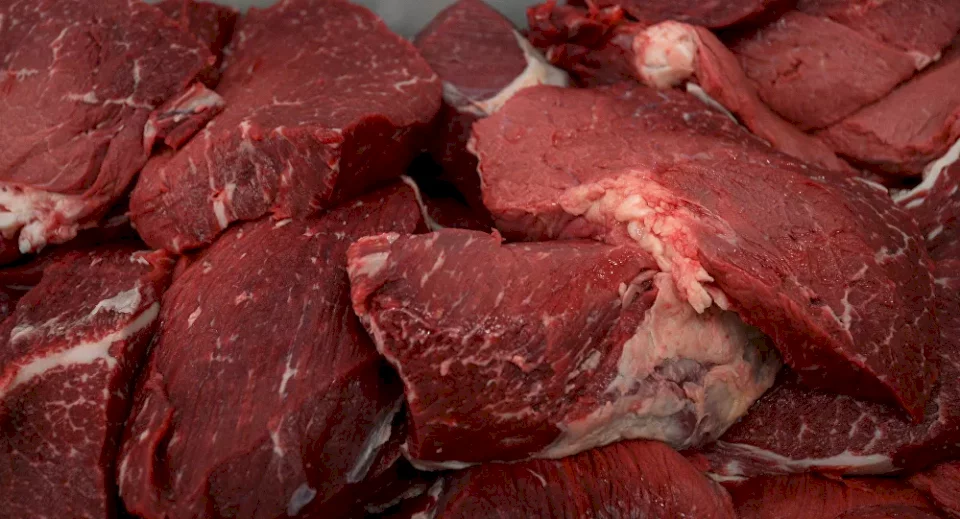 دراسة علمية: كثرة تناول اللحوم الحمراء يسبب مرضاَ خطيراَ