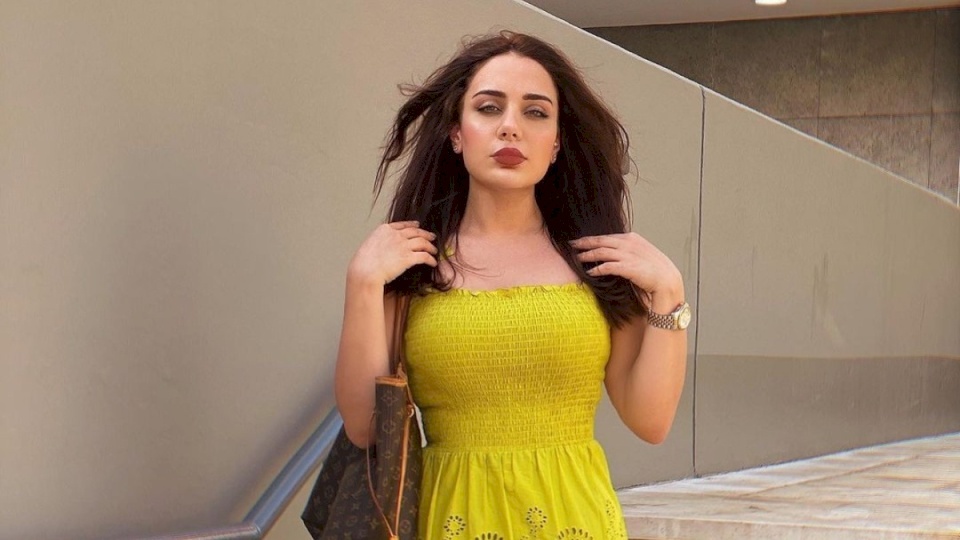 ابنة هيفاء وهبي تحتفل بعيد الأب بصور نادرة لوالدها وزوجها