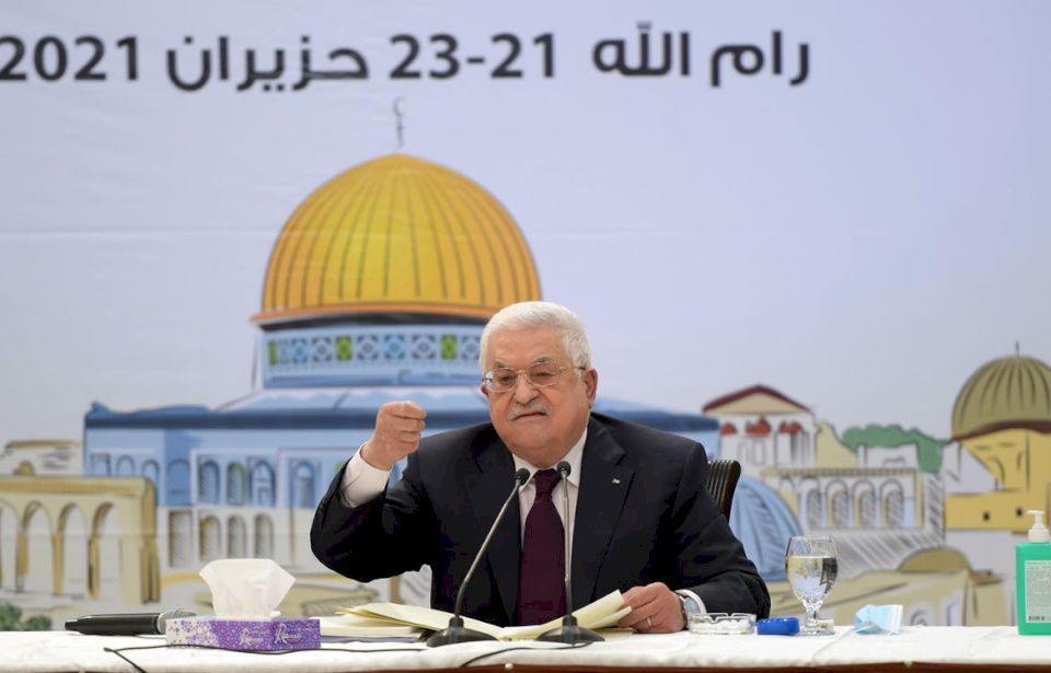 الرئيس: لن أسمح بسرقة الثورة والمنظمة