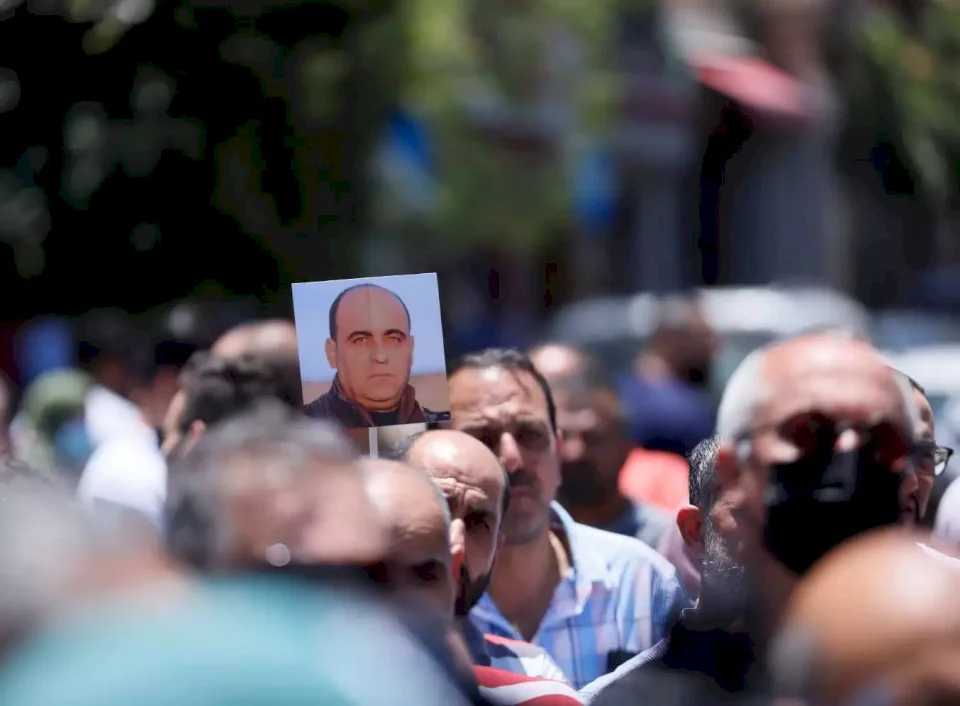 خاص| "لا وزن في القانون لتصريحات وزير العدل حول وفاة نزار بنات"