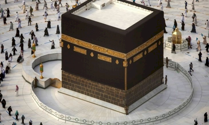 الأزهر يحذر من لعبة إلكترونية "تسيء" إلى الكعبة المشرفة