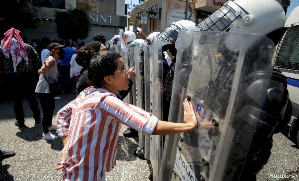 الأمم المتحدة تحثّ السلطة الفلسطينية على ضمان أمن المتظاهرين