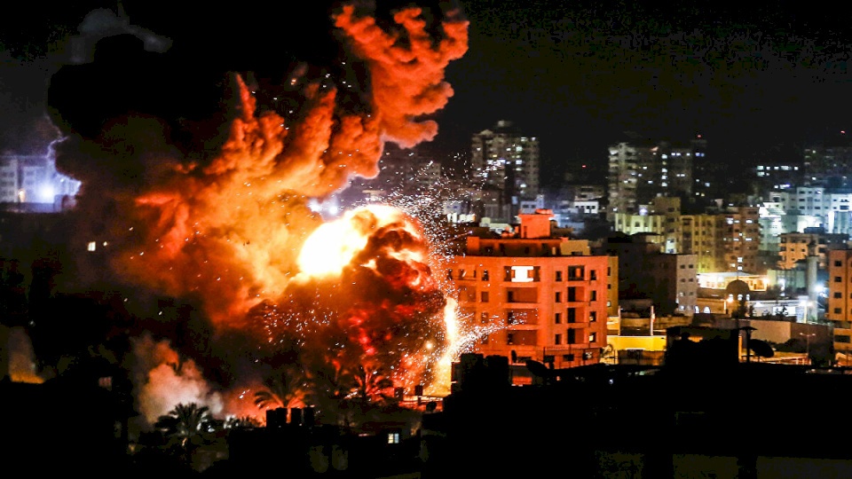 عقب قصف موقع في غزة.. الاحتلال: سنواصل الرد بقوة