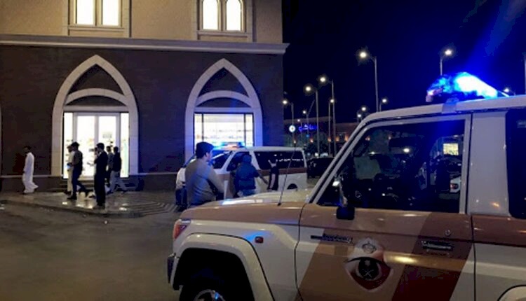 فزع داخل ملاهي بالسعودية وهروب النساء من شخص يطاردهم بسلاح (فيديو)