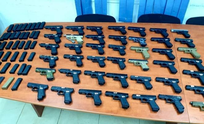 إسرائيل: الاسلحة المضبوطة على حدود لبنان كانت معدة لتنفيذ عمليات